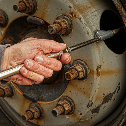 Milton Straight Foot Dual-Head Chuck Service Gauge (Single Retail Pack) S-986W