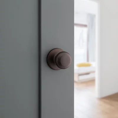 Kwikset Cove Knob - Hall/Closet