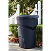 Rubbermaid Roughneck 32-Gal Easy Out Wheeled Trash Can in Black with Lid